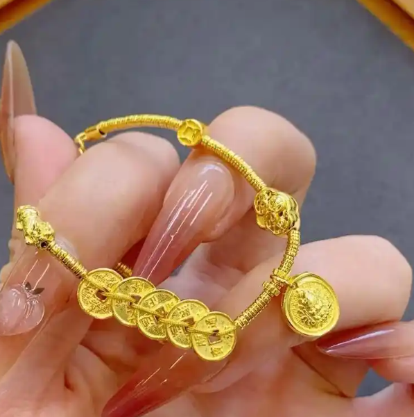 亚市早盘黄金因通胀担忧持续而小幅走低